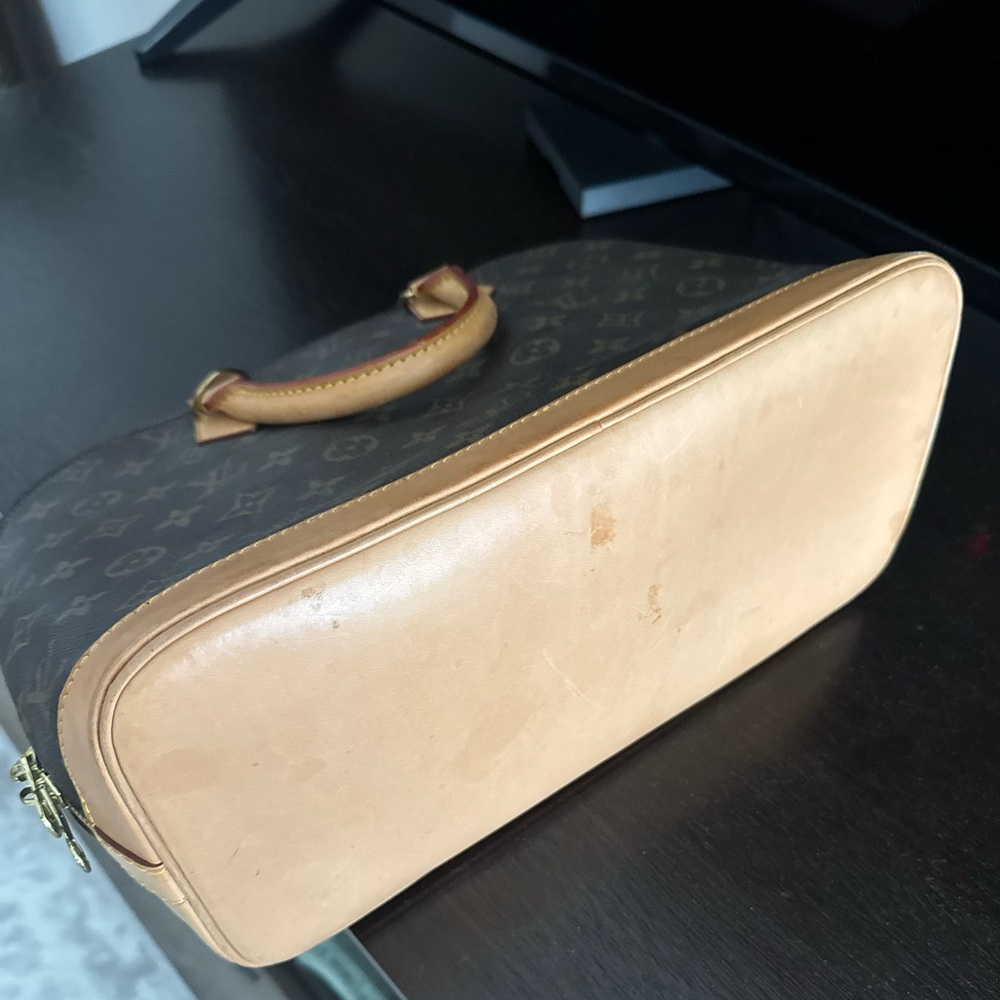 Louis Vuitton Vintage Alma Brown Monogram Handbag - Picture 10 of 10